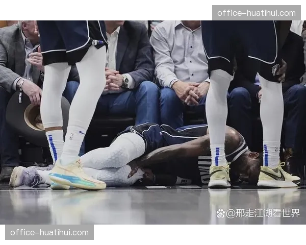 篮网欧文左膝十字韧带撕裂 赛季报销重创球队后场进攻体系 篮网欧文左膝十字韧带撕裂 赛季报销重创球队后场进攻体系